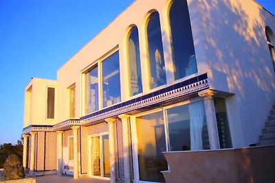 Design Seafront Villa Azur