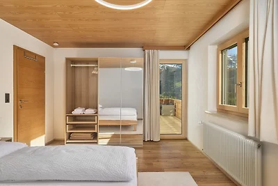 4BR Ski Apartment with Panoramic