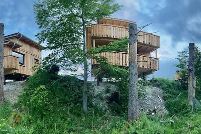 Wald ist Zukunft [Baumhaus Biene]