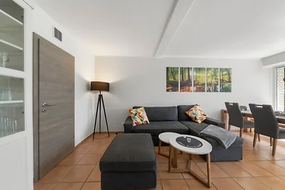 Apartment 611