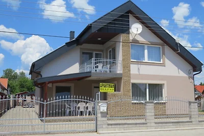 4 féröhelyes apartman
