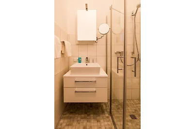 Frau Clara Haus - Ecke 3