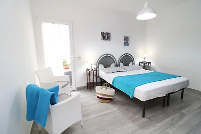 Beach Apartmet - 20 mt from the