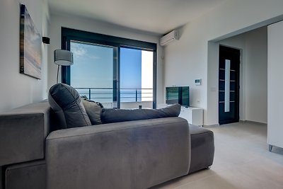 Sea Breeze Apartment