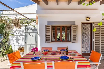 Cottage 50 m From the Beach