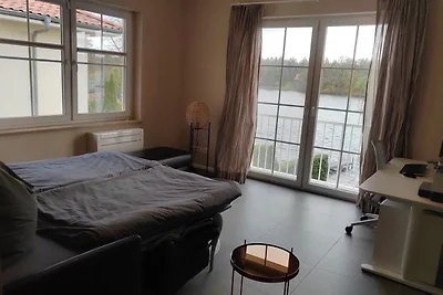 Luxus-Domizil am Wasser mit eigenem