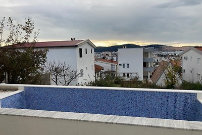 Berg und Meerblick