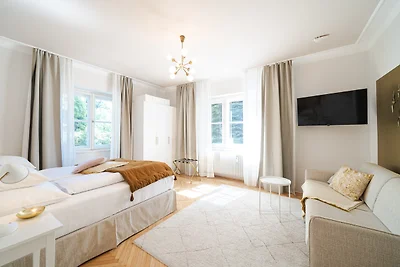 Golden Flat by GrazRentals