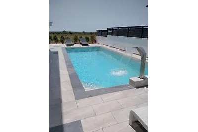 Villa Gusto 4*. Mit Pool und