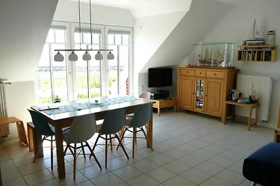 An Bord im Strandtuun