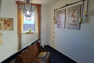 Ruhige Ferienwohnung mit Balkon und