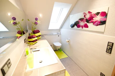 Longstay-Wohnung mit Dachbalkon zum