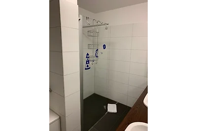 Apartment 28, Blickrichtung