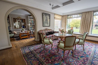 Gelbes Apartment