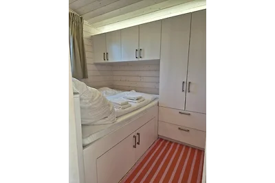 Modernes Tiny House mit Naturblick