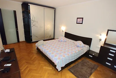 One bedroom. Luxe. 11 Baseina str.
