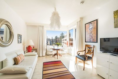 Ferienwohnung mit Balkon sonnig