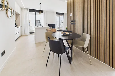 Luxury Apt | Access to Europe’s