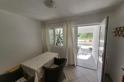 Wohnung für 2 Erwachsene und 2