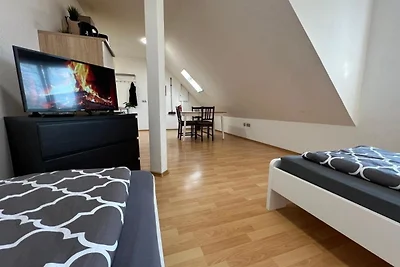Möblierte OG Wohnung mit ruhiger
