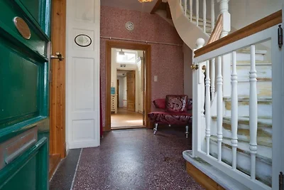 Friedrichstadtnixe im Herzen der