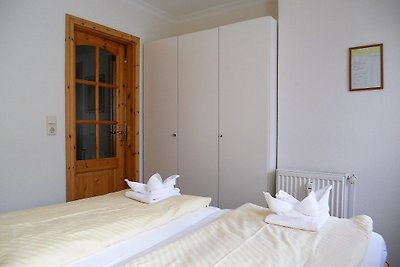 Friesenperle 2, Feldstrasse
