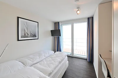 Apartment 35, "Captain's