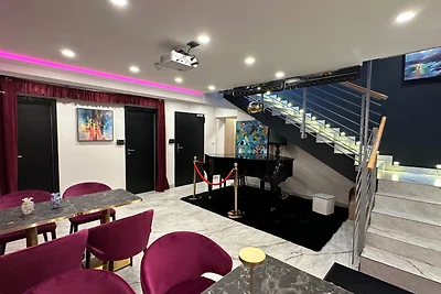 Villa Tropicana Adina