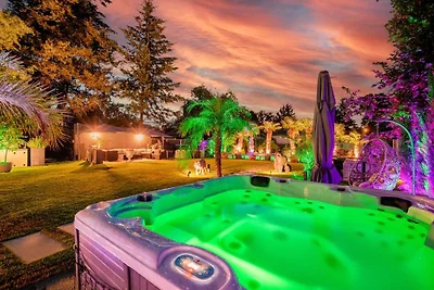 Villa Tropicana Zebra