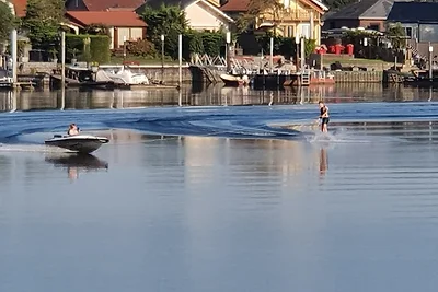 RIET 159, direct aan het water VEEN