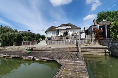 „RIET“ 159, direkt am Wasser!