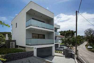 Luxhouse TeSa 2