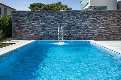 Luxhouse TeSa 2