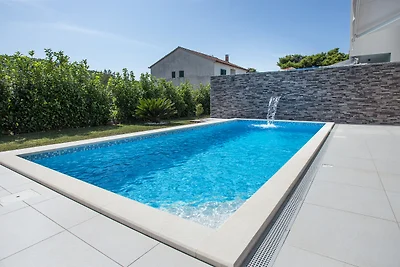 Luxhouse TeSa 2