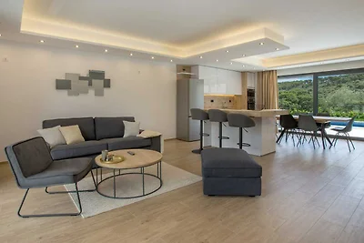 Luxhouse TeSa 2