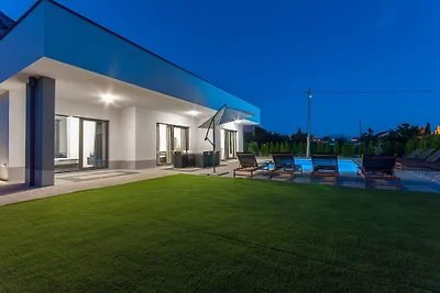 Holiday Home EB