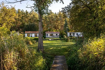 Ferienhaus Haus am See mit Wassergrundstück