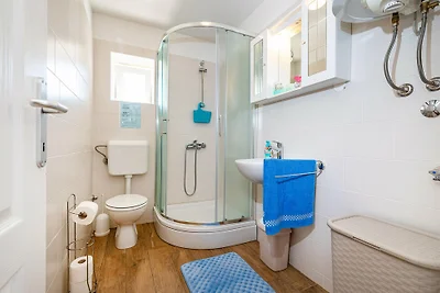 HOLIDAY HOME OTOK. DUGI OTOK