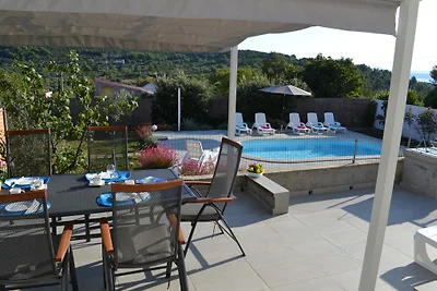 HOLIDAY HOME OTOK. DUGI OTOK