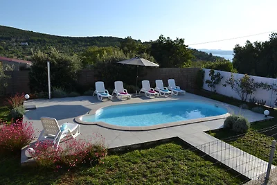 HOLIDAY HOME OTOK. DUGI OTOK