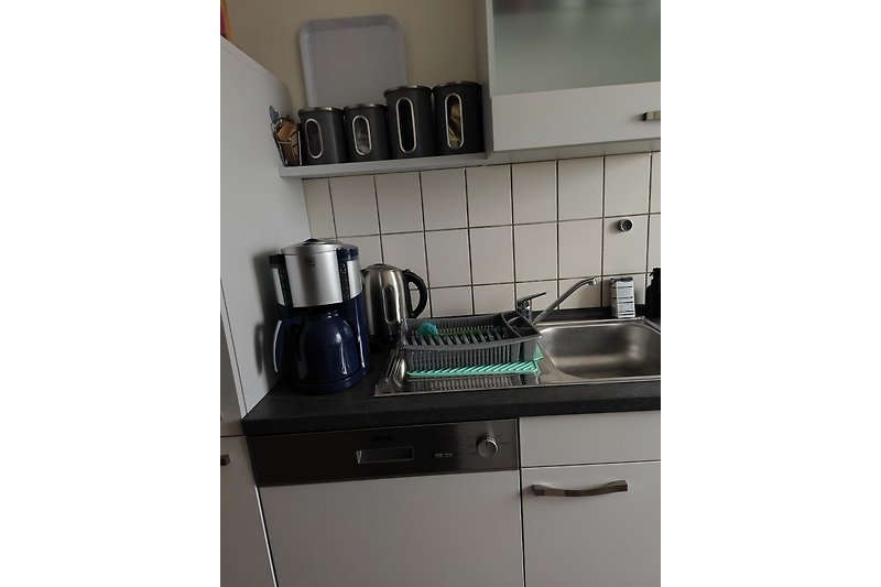 Wasserkocher, Kaffeemaschine, Geschirrspülmaschine