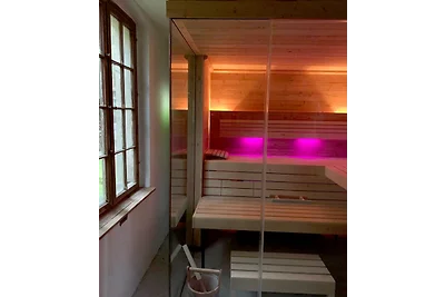 Landhaus-Villa am Fluss