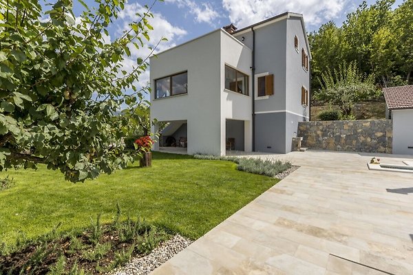 Ferienhaus Zvečanje