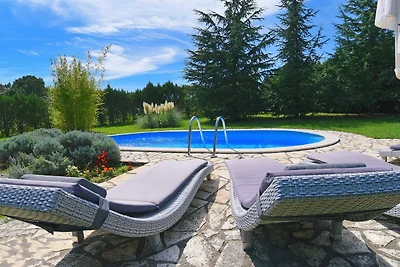 Villa MI