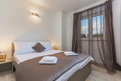SG Moderne Villa m/ Pool