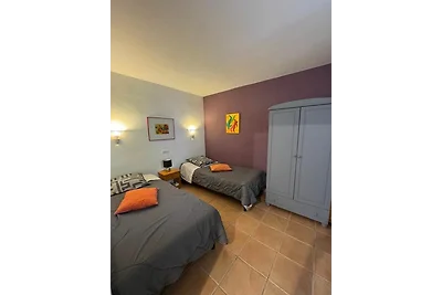 VILLA LUXUEUSE