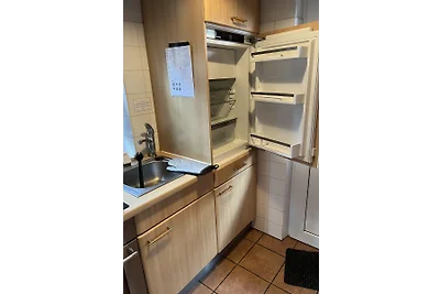 Dom GESCHE nad jeziorem kąpielowym z plażą