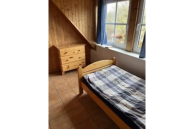 Dom GESCHE nad jeziorem kąpielowym z plażą