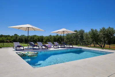 Brandneue Villa Borina mit Pool