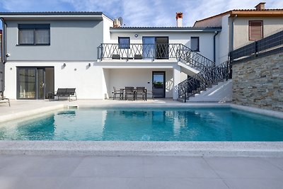 Nuova villa Meri con piscina